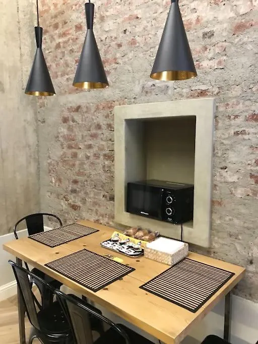 Dezza Loft Apartment Milan