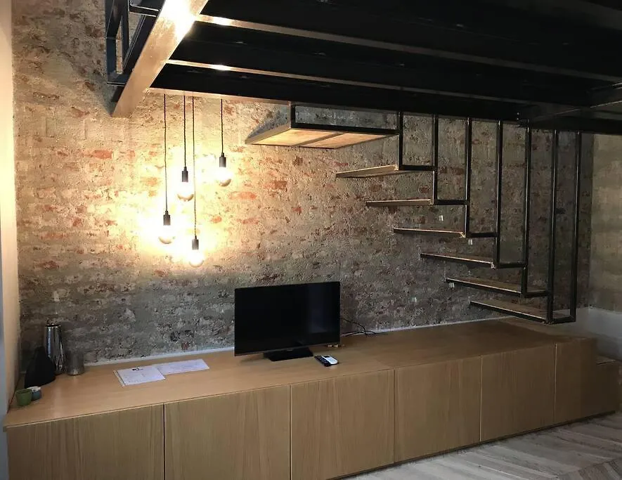 Dezza Loft Apartment Milan
