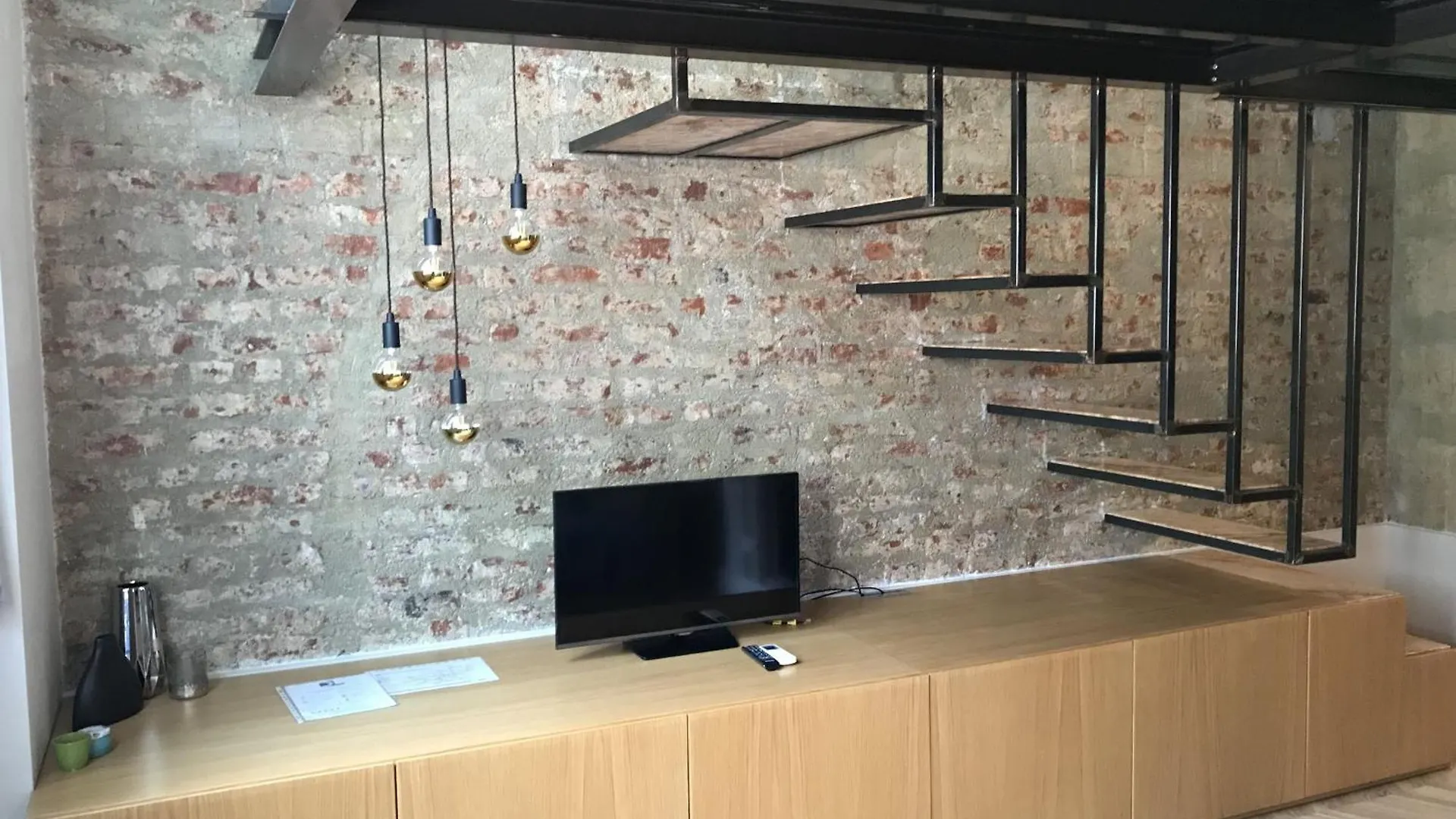 Dezza Loft Apartment Milan