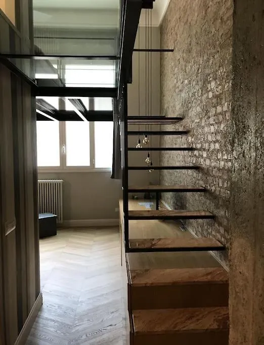 Dezza Loft Apartment Milan 0*,